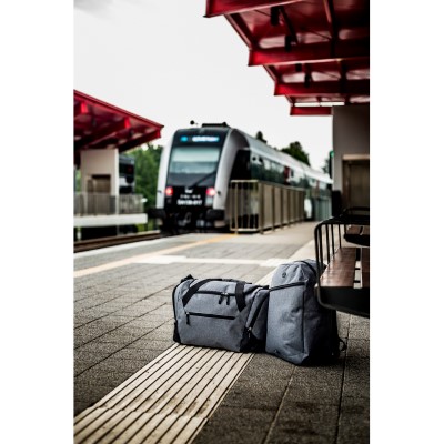 clients/infiniprinting/ax/photos_BD/AX10446-P4-Sac-a-dos-pour-ordinateur-portable-15"-personnalise-gris.jpg